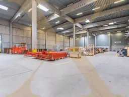 Großzügige Lager- &amp; Logistikflächen mit Rampen in Toplage zu vermieten! Erweiterbar! Büroflächen optional anmietbar!