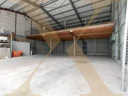 Flexibel nutzbares Gewerbeobjekt in Toplage von Linz zu kaufen (inkl. Arbeiterwohnheim)!