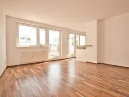 2,5-Zimmer-DG-Wohnung | 2 große, private Terrassen | keine Dachschrägen | ruhig &amp; hell | guter Grundriss