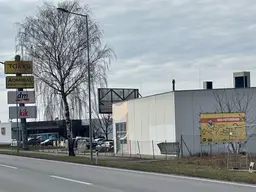 Gewerbefläche ab 500 m² direkt an der Hauptstraße in Deutsch-Wagram – Top-Sichtlage zur Miete ab 2.000 €/Monat!