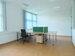 Neuwertiges Büro / Ordination in zentraler, frequentierter Lage in Lenzing!!