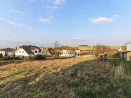 Großzügiges Grundstück mit Weitblick in Ruhelage von Klingenbach