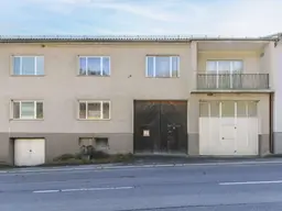 Mehrfamilienhaus mit viel Potenzial, vielseitige Nutzungsmöglichkeiten