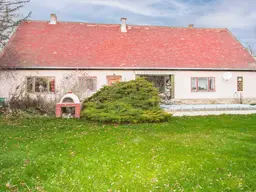 Schönes Grundstück mit Altbestand, gleicht einem märchenhaften alten Bauernhaus mit viel Potenzial