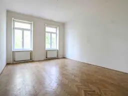 Großzügige &amp; helle Altbauwohnung mit Gestaltungsspielraum !