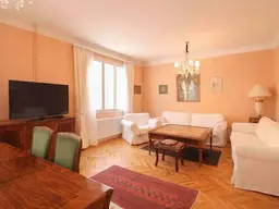 Altbau-Charme trifft Potenzial: Gemütliches Haus mit Fernblick-Terrasse &amp; großem Garten in Hietzing