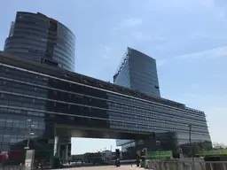 TECH GATE - 1.Reihe zur Donau - herrlicher Fernblick