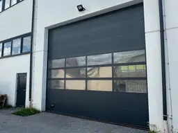 202 m2 beheizbare Halle mit Rolltor | Hallein