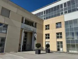 Attraktive Gewerbefläche in der Fashion Mall Salzburg - Ihr perfekter Standort für Showroom, Business oder Office Location