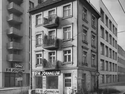**Zinshaus mit Flair und Perspektive zwischen FH-Joanneum und Schwimmbad Auster** Garage und Nebengebäude**LKH-West-Nähe**