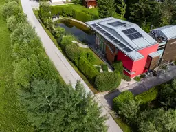 Natur. Ruhe. Zuhause. - Modernes Einfamilienhaus mit Schwimmteich in Top-Lage