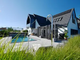 Exklusives Designhaus mit Panoramablick und privater Wellnessoase