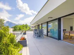 Haus im Haus auf 3 Ebenen - mit Lift verbunden / Luxuriös &amp; großzügig Wohnen mit Traumblick und Privatsphäre über dem Traunsee