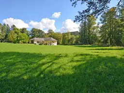Hideaway vor den Toren der Stadt Salzburg - Villa auf historischem Parkgrundstück / Privatsphäre auf ca. 1,5 ha / nur ca. 12 km südlich der Stadt Salzburg