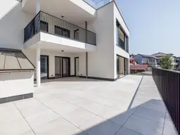 Gmunden/Top-Lage an der Esplanade: 4-Zimmer-Wohnung mit großzügigen Freiflächen und Terrassengarten