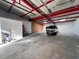 Lagerhalle in der Triester Straße, Nähe Autobahn zu vermieten!