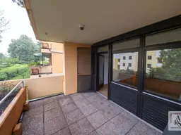 GESTALTEN SIE IHR LEBEN NEU! WOHNUNG MIT GROSSER TERRASSE / TIEFGARAGE ZU KAUFEN