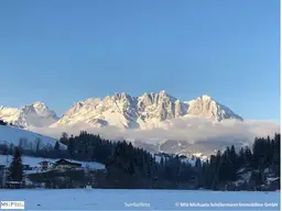 Reith bei Kitzbühel: Charmante Maisonette-Wohnung mit Sichtdachstuhl zu vermieten