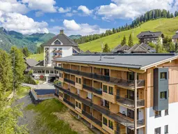 Neuwertige Terrassenwohnung an der Piste: 5 Zimmer, Sauna, Balkon &amp; Garage!