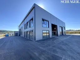 Moderne Neubauhalle im Grazer Umland