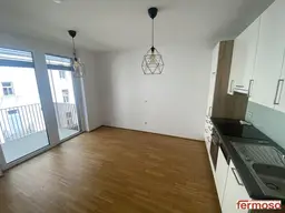 Tolle 3 Zimmer Wohnung ideal für kleine WGs oder Familien.
