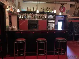 LOKALTIPP IN BADEN BEI WIEN: Übernahme einer traditionsträchtigen Bar mit kompletter Ausstattung!