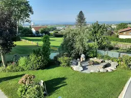 Atemberaubender Bergblick und lichtdurchflutetes Einfamilienhaus mit gehobener Ausstattung