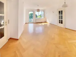 Wunderschöne helle 4-Zimmerwohnung mit Loggia in Ruhelage