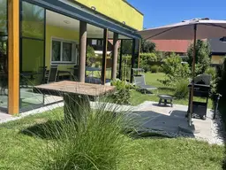 Von Privat, top modernisiertes, Ein - Zweifamilienhaus, voll unterkellert, Nähe Klagenfurt