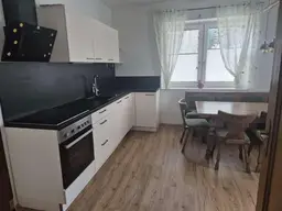 Charmante Erdgeschosswohnung (teilmöbliert) mit 78 m² und großem eigenem Garten