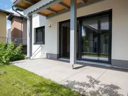 Junge Eigentumswohnung mit großen Garten in Atterseenähe