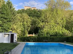 Wohnen im Schlosspark Seebenstein nahe Wien - Mitten im Park mit Pool
