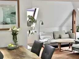 Modernes Wohngefühl: Loft-Charakter &amp; luxuriöse Ausstattung nahe Urnenfriedhof