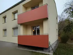 Renovierungsbedürftige 2-Zimmer Wohnung mit Loggia in Wiener Neudorf