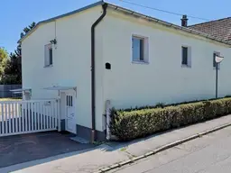 Ertragsobjekt, Mitarbeiterquartier, Zinshaus mit Balkon, Mischbaugebiet, technisch saniert