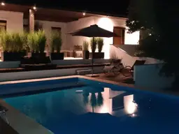 Villen Etage mit eigenem Pool 5 Minuten vom Badesee