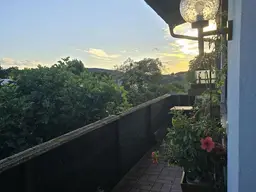 Wohnhaus mit Garten