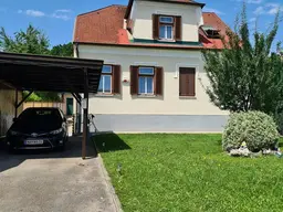 Landhaus mit gepflegtem Garten