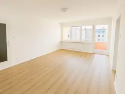 Neu renovierte 3-Zimmer Wohnung mit Balkon