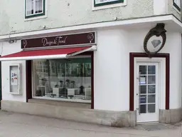 Geschäftslokal Bad Ischl, Esplanade, in historischem Salzfertigerhaus