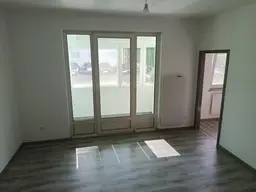 PRIVATVERKAUF! Großzügige 3-Zimmer Wohnung mit Loggia und Garage