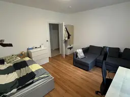 WG Zimmer in großer Wohnung im Zentrum