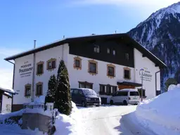 Frühstückspension mit Privatwohnung in der Nähe von Kühtai (dem höchst gelegenen Skiort Österreichs)