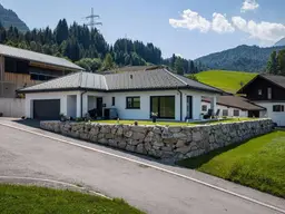 Architekten-Bungalow mit Alpenpanorama – barrierefrei, modern &amp; einzigartig