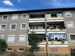 Modern sanierte 3-Zimmer-Wohnung mit Balkon, Klima, Garage in zentraler Lage von Brunn am Gebirge