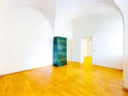 Repräsentatives Altbaubüro im historischen Palais Orsini-Rosenberg – Alter Platz 1, Klagenfurt
