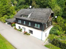 Charmantes Gasthaus mit zwei Wohnungen, großem Grundstück und Carport – ideal für Gastgeber, Familien oder als Ferienbetrieb