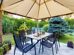 Hausgefühl in Viktring: 4-Zimmer-Wohnung mit ca. 450 m² Eigengarten, eigenem Pool &amp; Tiefgarage inklusive