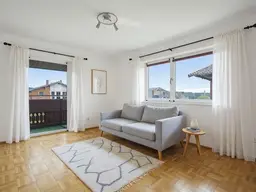GEPFLEGTE 2/3-ZIMMER-WOHNUNG MIT BALKON UND ZWEI STELLPLÄTZEN IN LAMPRECHTSHAUSEN