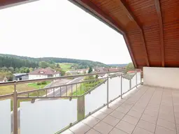 Weitblick &amp; Wohnkomfort - großzügiges Eigenheim mit PV-Anlage und Loggia